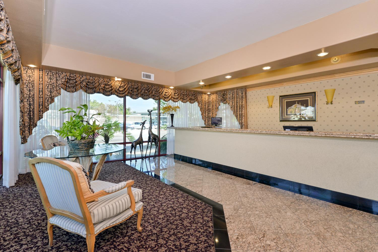 Public Area 2, Tarzana Inn, Los Angeles