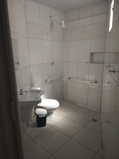 Bathroom 3, Arahra Hotel, Aparecida de Goiânia