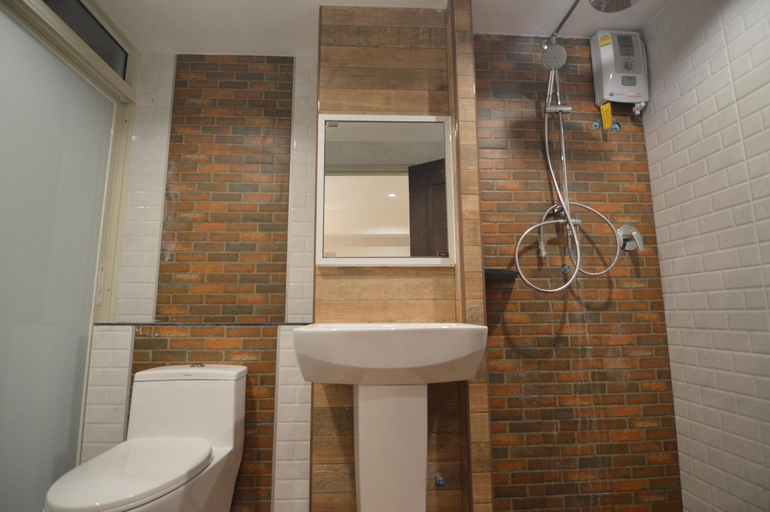 Bathroom 4, UD Capital Unique Hotel, Muang Udon Thani