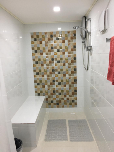 Bathroom 4, The beachhouse, Dalaguete