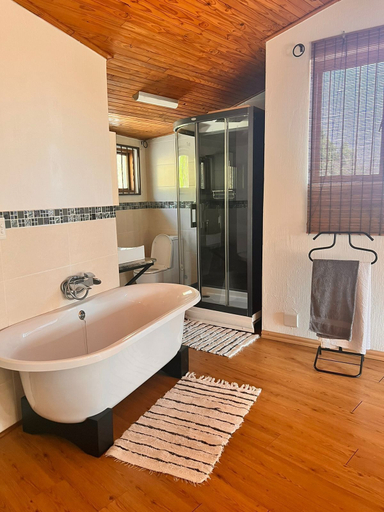 Bathroom, Guest House Oaktree, City of Johannesburg