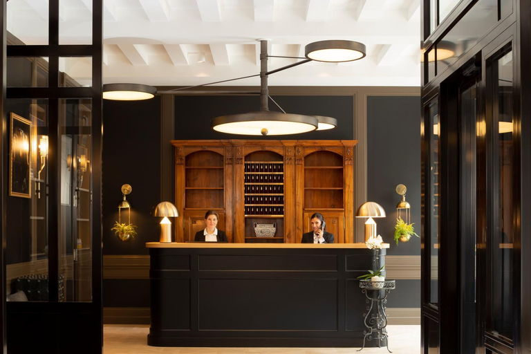 Public Area, Hôtel Longemalle, Genève