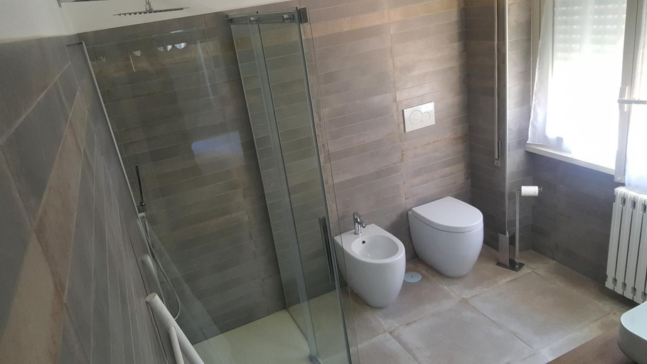 Bathroom 2, Maison Tizi, Rome