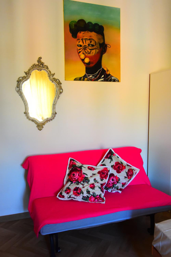 Others 4, A casa dell'artista Viki, Ancona