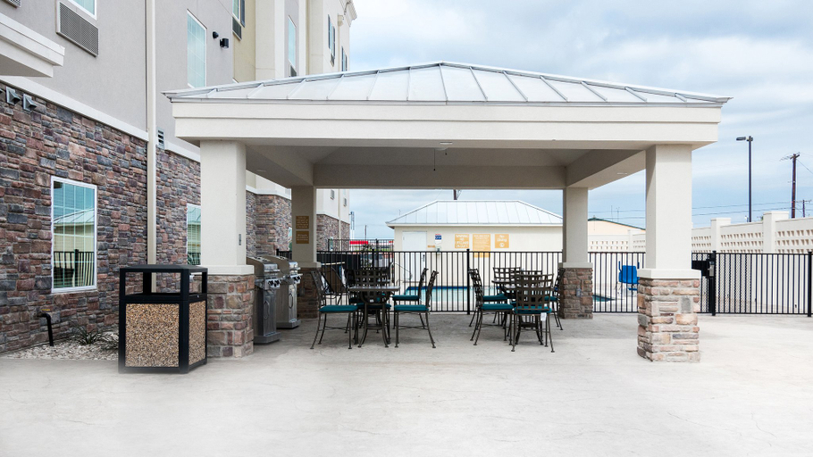 Exterior & Views 5, Candlewood Suites WACO, McLennan