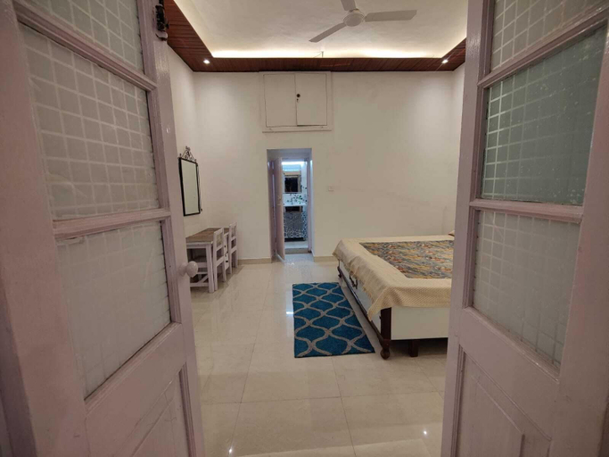 Bathroom 2, Gufa Cottage, Dehradun