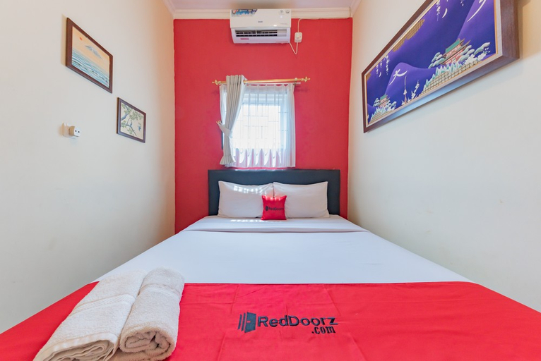 Bedroom 3, RedDoorz Syariah @ Sudirman Street Garut, Garut