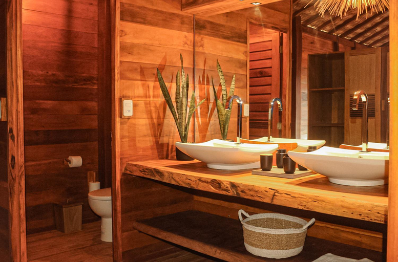 Bathroom 3, Kabana Hotel, Cruz