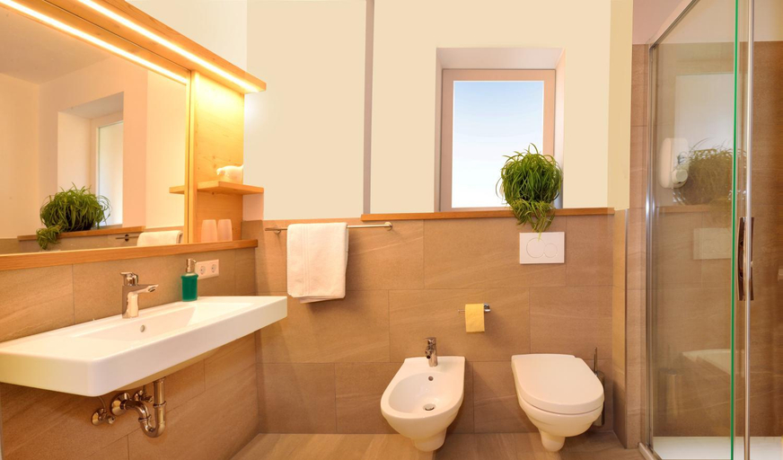 Bathroom 2, Gasthof Anich, Bolzano