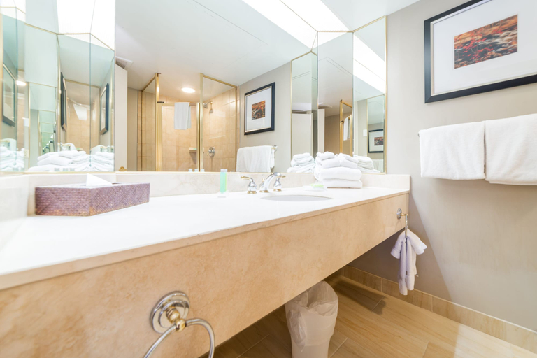 Bathroom, Horseshoe Valley Suites - The Maple, Simcoe