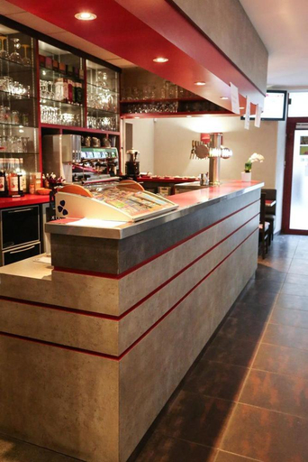 Food & Drinks 5, Hotel Du Commerce, Indre