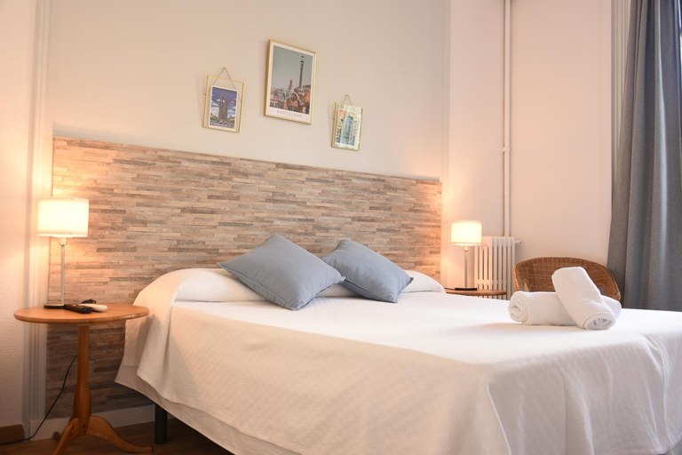 Bedroom 3, Ally's Bed&Breakfast, Barcelona