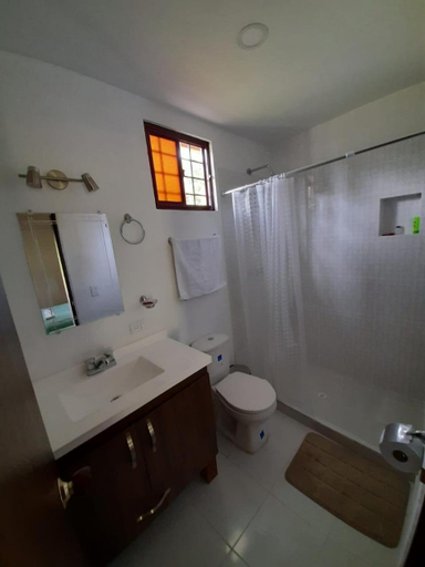 Bathroom 2, Finca Villa Elenita, Sasaima