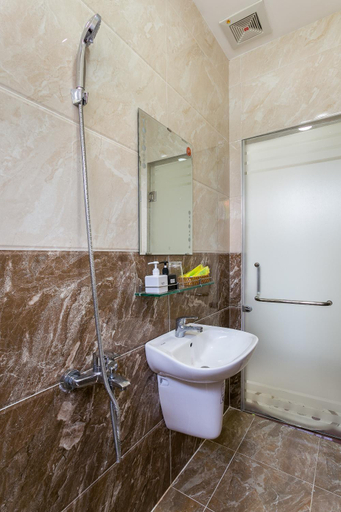 Bathroom 4, Marine Hotel & Apartment, Vũng Tàu