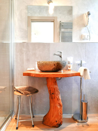 Bathroom 8
