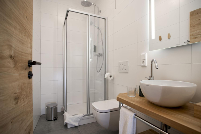 Bathroom 3, Holzfellas Home, Tirschenreuth