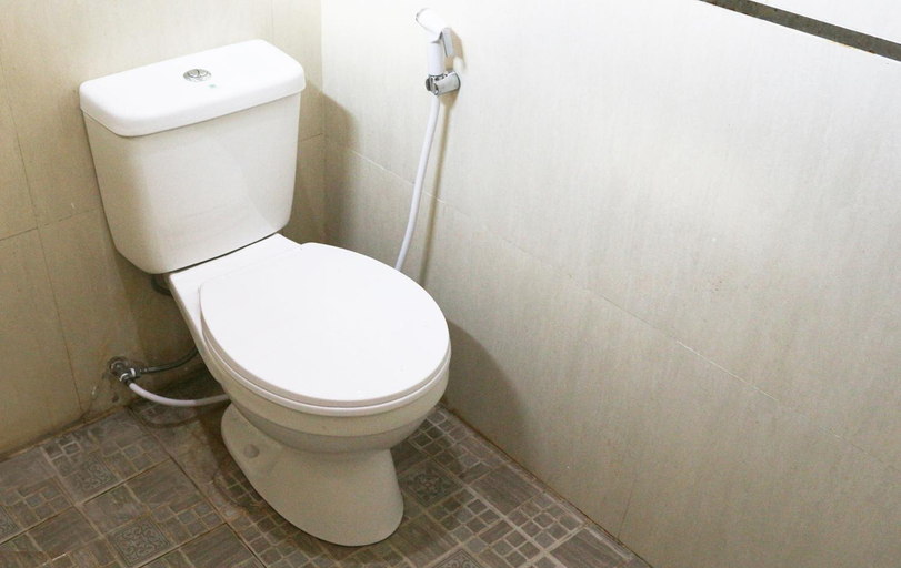 Bathroom 4, Hotel O Villa Ciparay Indah Syariah, Garut