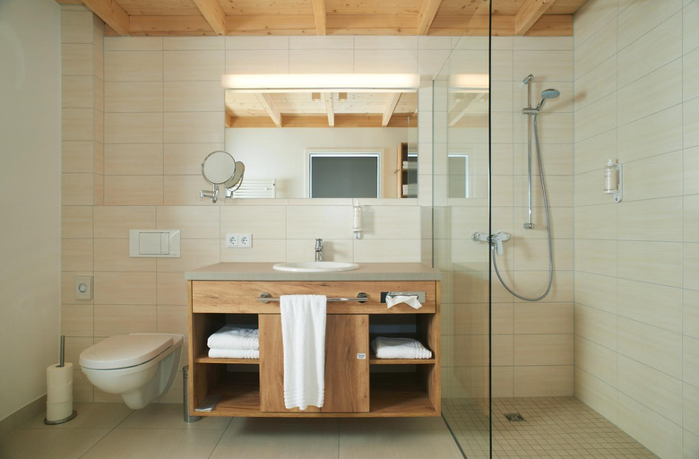 Bathroom, See- und Waldresort Grobern, Anhalt-Bitterfeld