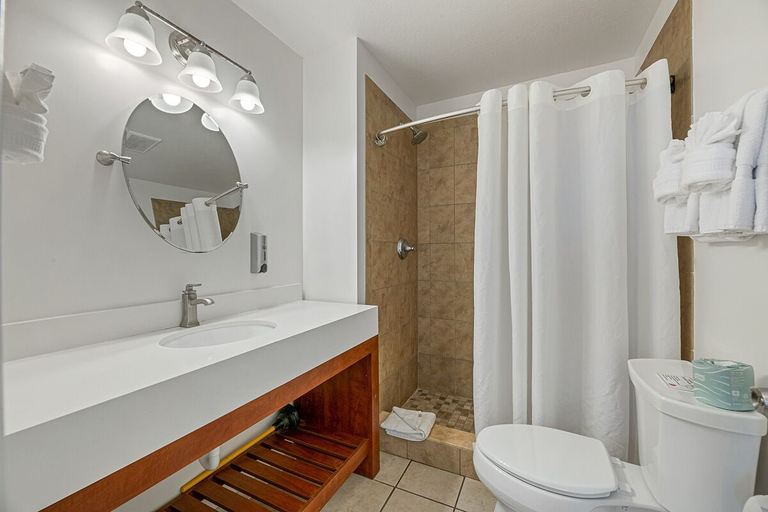 Bathroom 3, Coconut Mallory Marina and Resort Condo, Monroe
