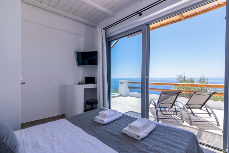 Others 5, Pyrgos Exclusive , Sea View & Private Pool, Crete