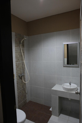 Bathroom 9