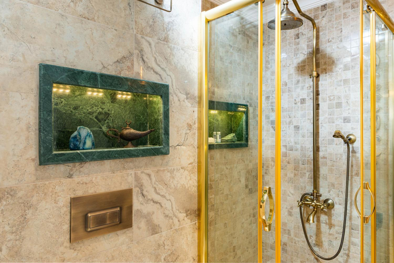 Bathroom 5, Begonville 2 Mansion Oldcity, Fatih