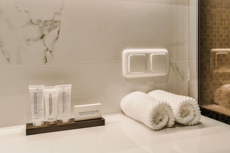Bathroom 2, Luxury Canal Suite De Heren, Amsterdam