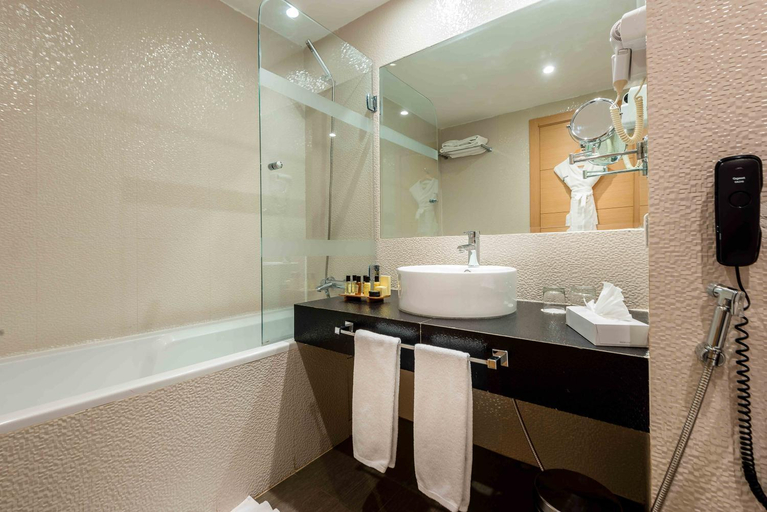 Bathroom 4, Hotel Farah Tanger, Tanger-Assilah