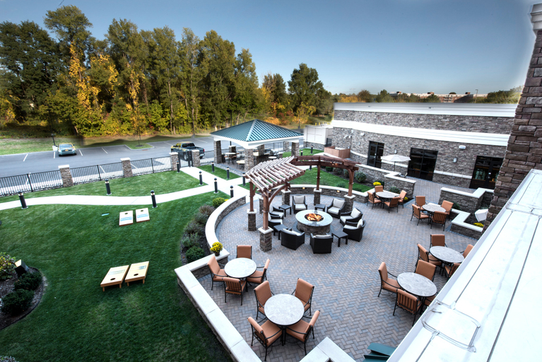 Food & Drinks 1, Staybridge Suites ALBANY WOLF RD-COLONIE CENTER, Albany