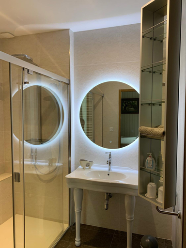 Bathroom 3, Au Fil du Temps, Vendée