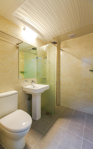 Bathroom 3, Doya Geoje Family Hotel, Geoje