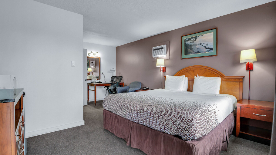 Bedroom 3, Viking Motel, Multnomah
