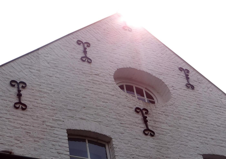 Others 5, Het Kapelhuis, Thorn