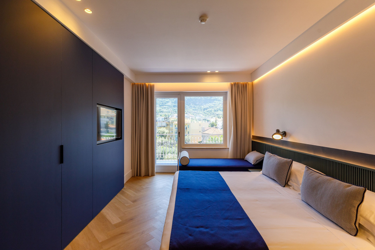Bedroom 3, Grand Hotel Cesare Augusto, Napoli