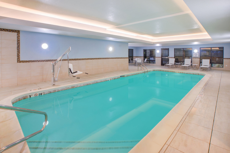 Sport & Beauty 4, Staybridge Suites BENTON HARBOR - ST. JOSEPH, Berrien