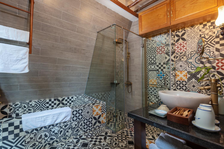 Bathroom 5, Bai Dinh Garden Resort & Spa, Gia Viễn