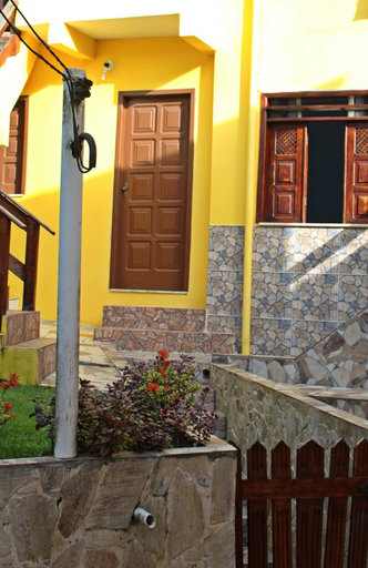 Facilities 4, Casa da Val, Cairu