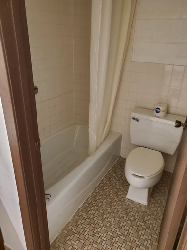 Bathroom, Lighthouse Lodge, Bond