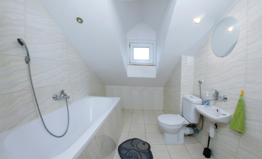 Bathroom 5, Place4Us, Warsaw