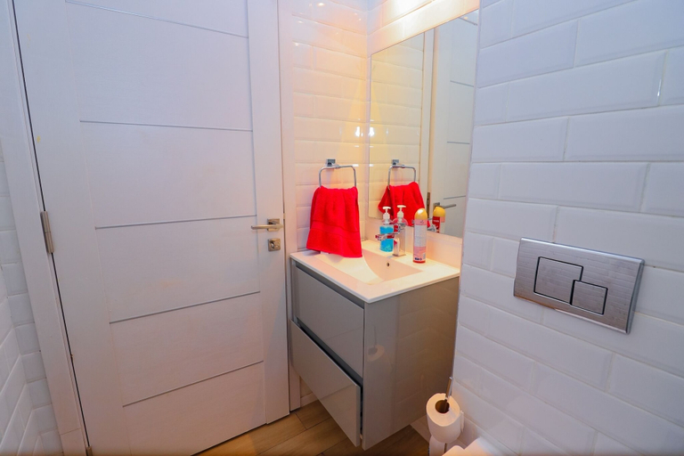 Bathroom 4, Lux Suites Havana Studio Apartments, Dagoretti South
