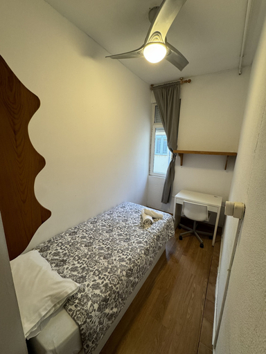 Bedroom 4, Residencia Rosales, Madrid