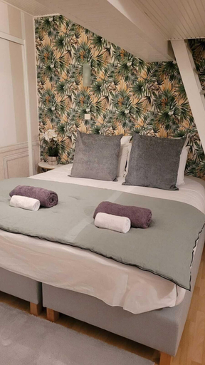 Bedroom 2, Les 2 Glycines, Gironde