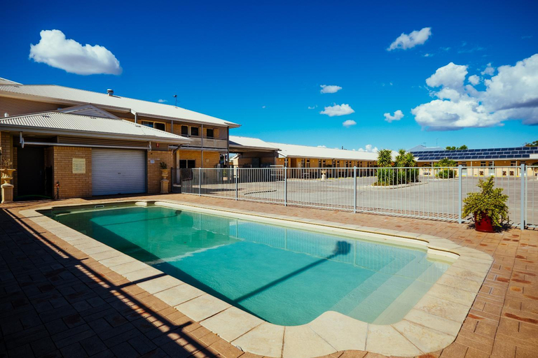 Sport & Beauty 2, Club Motor Inn, Narrabri