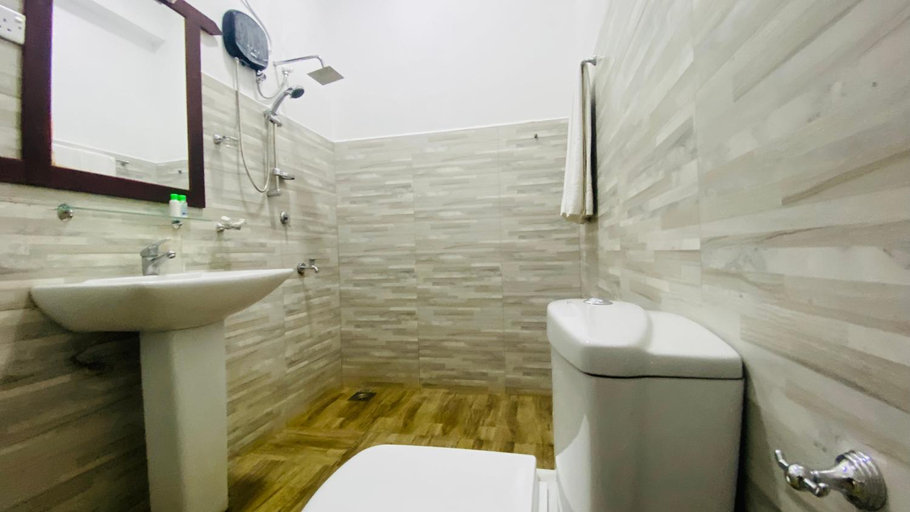 Bathroom 4, Aloft Grand Hotel Ella, Ella