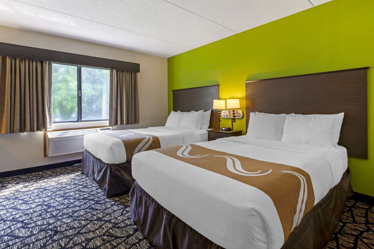 Bedroom 3, Quality Inn Oshkosh Aviation Park, Winnebago