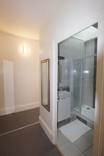 Bathroom, Domaine de Planchoury, Indre-et-Loire