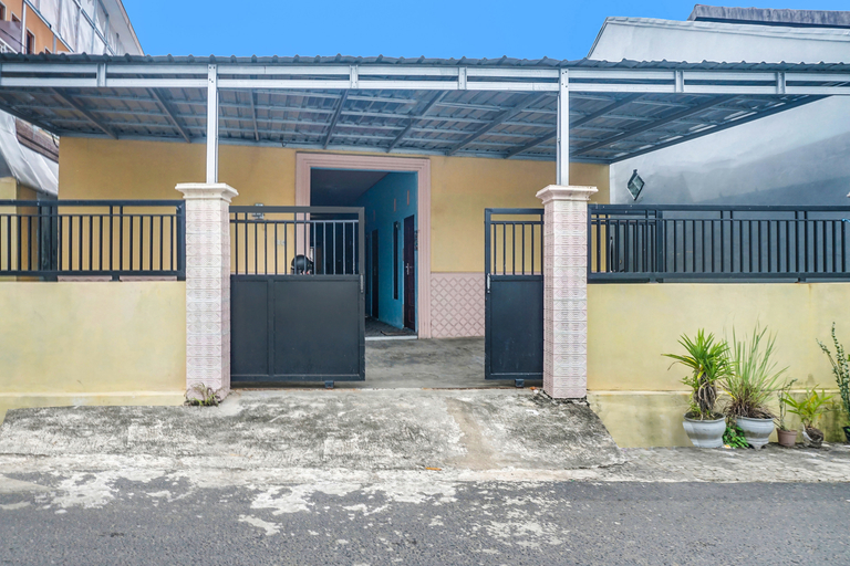 Exterior & Views 1, SPOT ON 91970 Biru Homestay, Banjarbaru