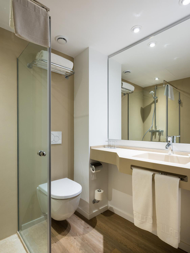 Bathroom 4, Palladium, Baleares