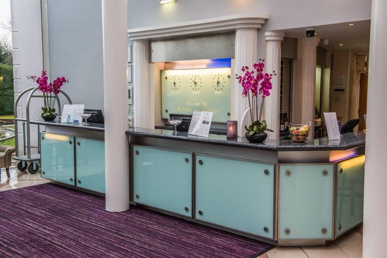 Public Area 2, Manor Of Groves Hotel, Hertfordshire