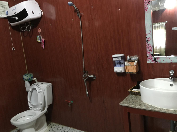 Bathroom 2, Green Hill Hostel & Tour, Hà Giang